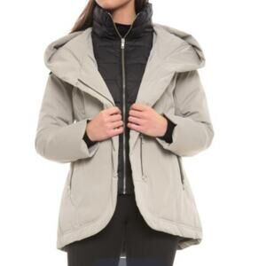 Sandova Jacket Womens Medium Beige Canadian Designer Edela Down 700+ Fill Power.